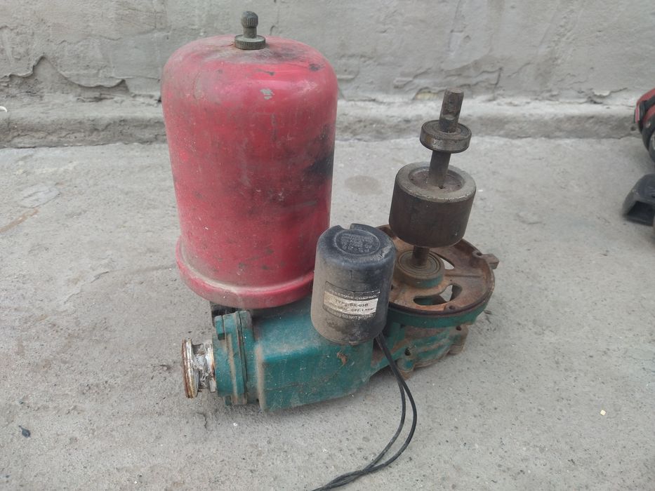 Продам водяной насос.