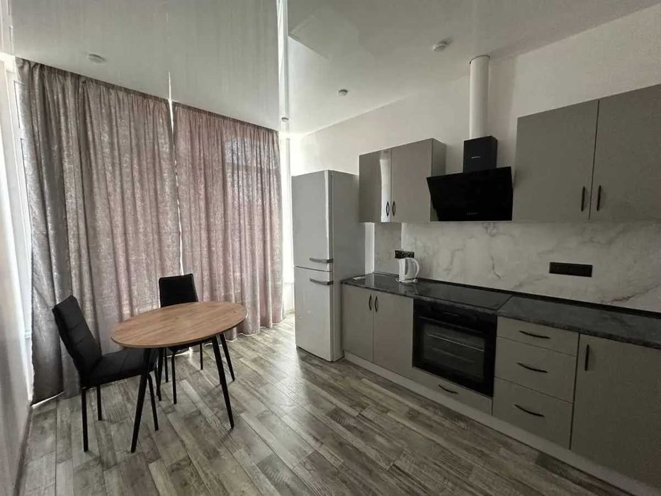 Двустаен имот в кв.Света Троица