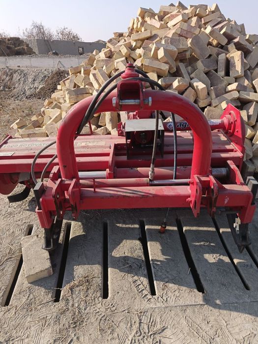 Silindrli frezer 1.60 sm sotiladi tez va arzon. Holati ideal