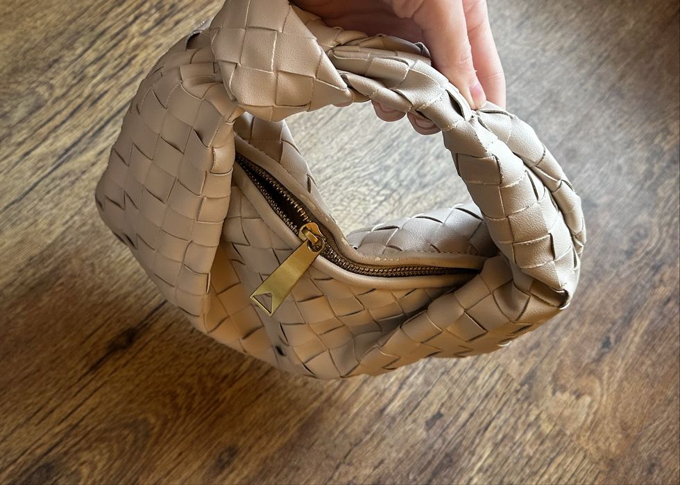 Дамска чанта естествена кожа