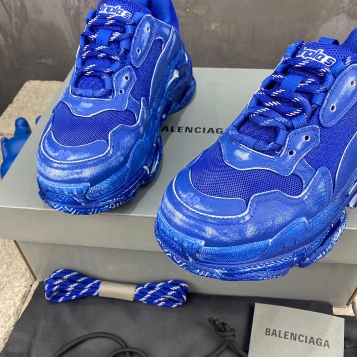 Balenciaga Triple S “blue”