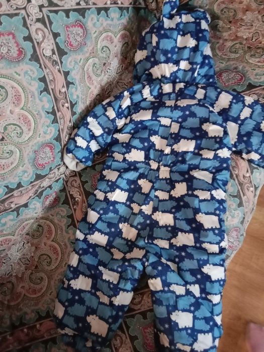 Продам комбез на весну осень