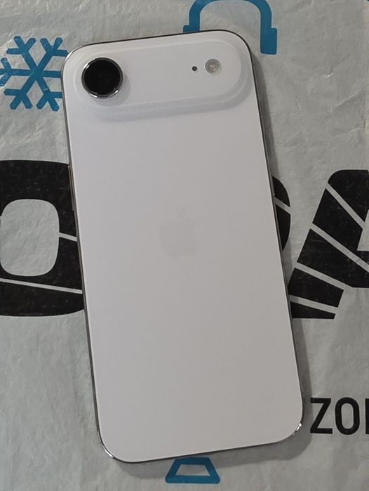 256GB iPhone 17 Air Гаранция ЗОРА 2028г. Cloud White | Бял