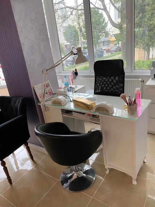 Masă de manichiură cu aspirator Saphire Bright