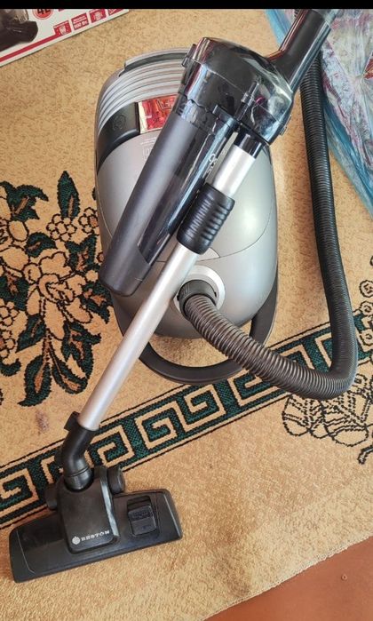 Продается Пылесос Beston