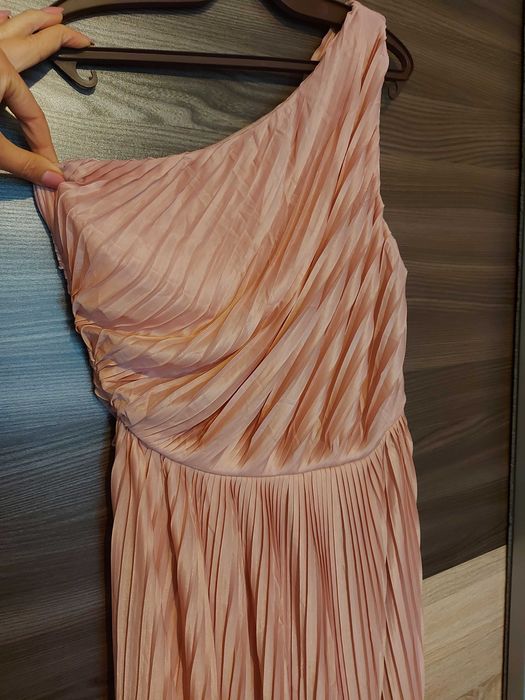 Дълга, лятна рокля с едно рамо