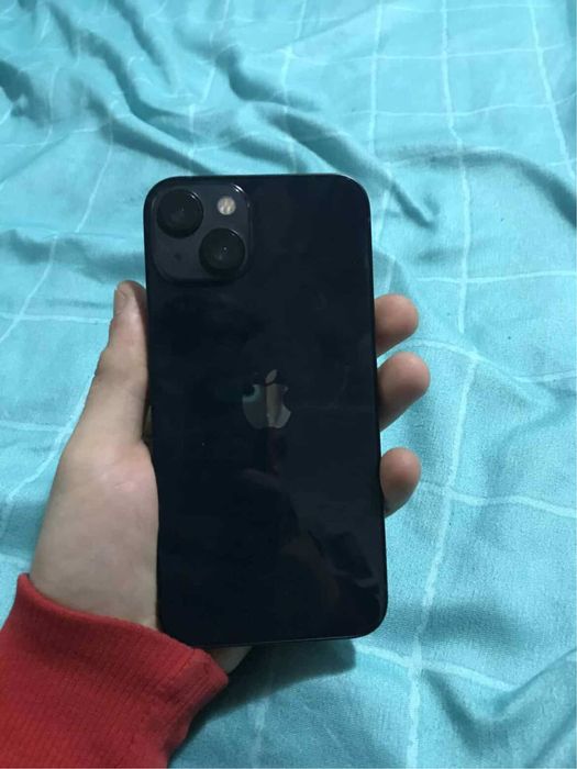 Vand iphone 13 urgent
