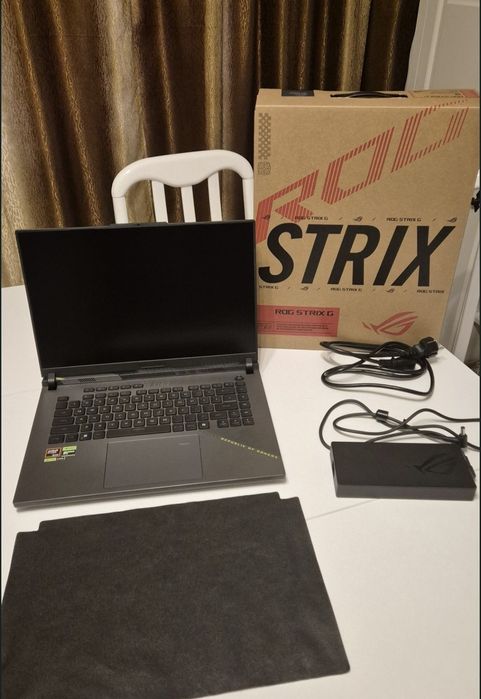 Laptop Gaming Asus ROG Strix G16 G614FR