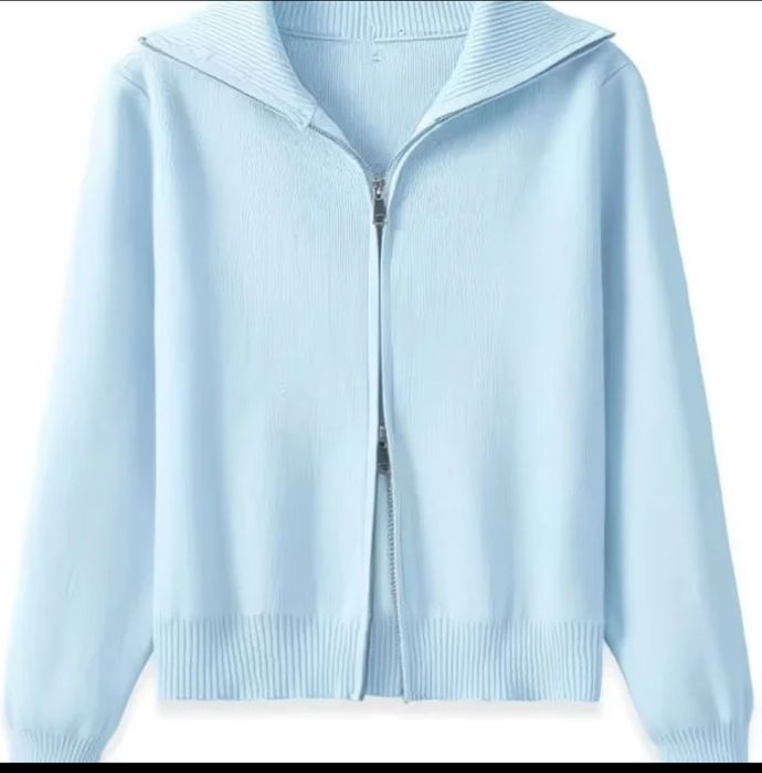 Кофта теплая ………….