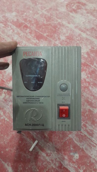 Стабелезатор наприжения
