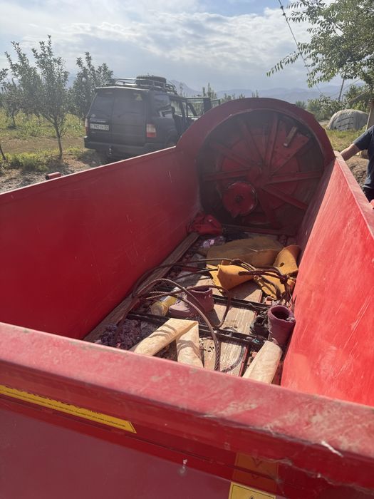 Разбросыватель навоза