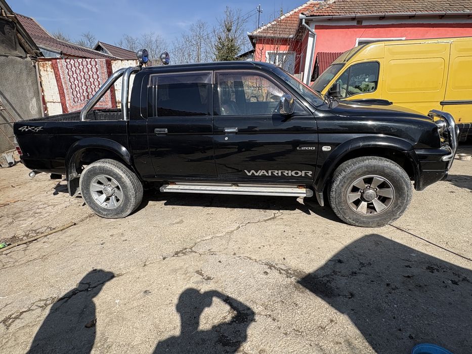 Mitsubishi L200 Jeep