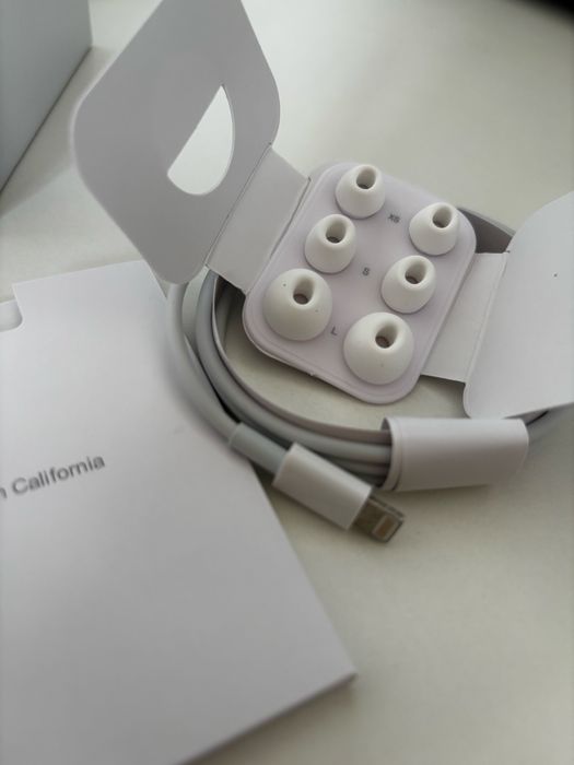 Слушалки Apple Airpods 2 Pro