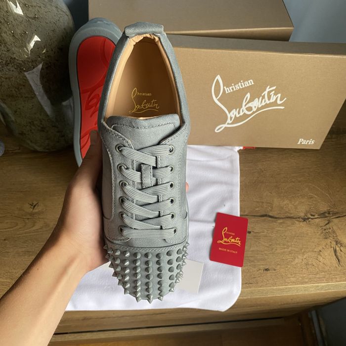 Louboutin gri spikes full box 41,42,43