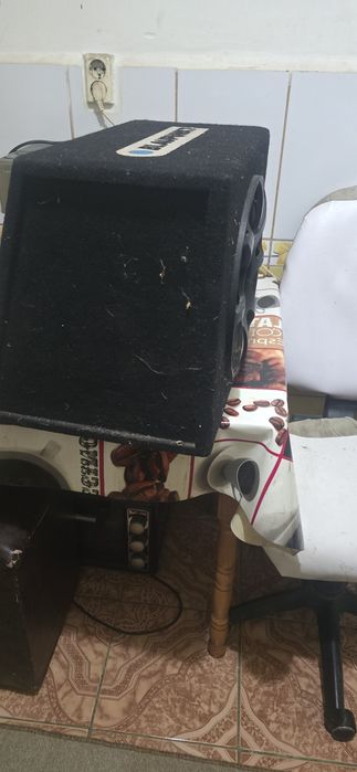 Stații si boxe de vânzare