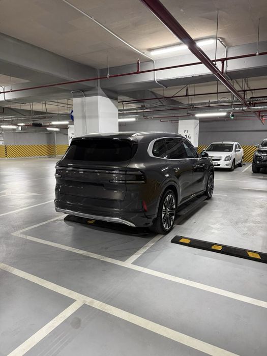 Zeekr 8X Ultra+ 70 kWh