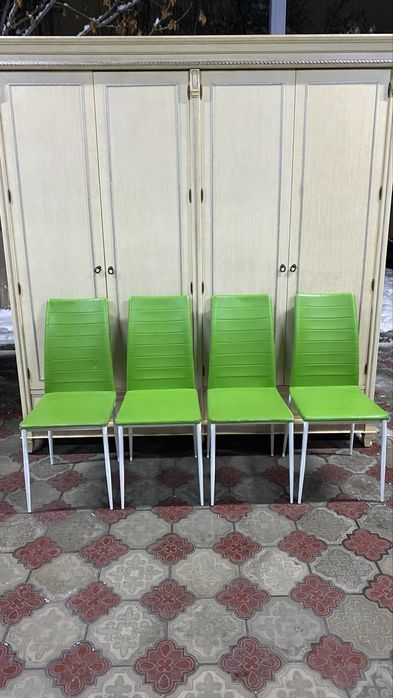 Продам Стулья 4 шт