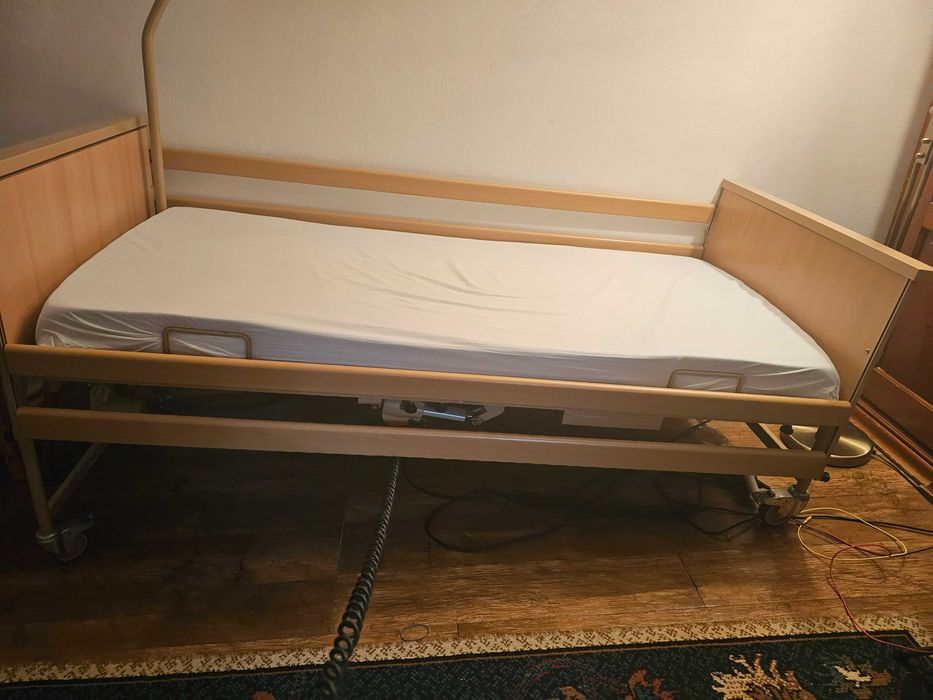 Vand pat medical cu telecomanda si saltea