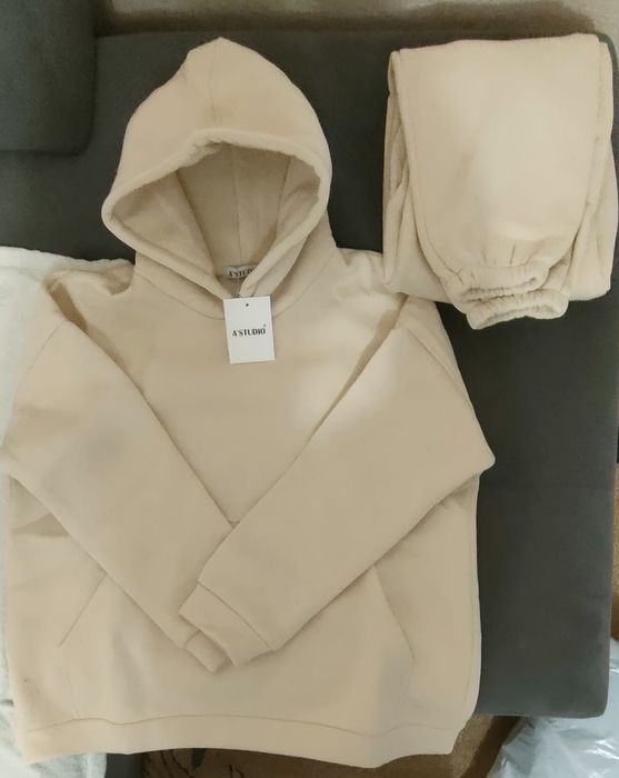 Продам костюмы на флисе