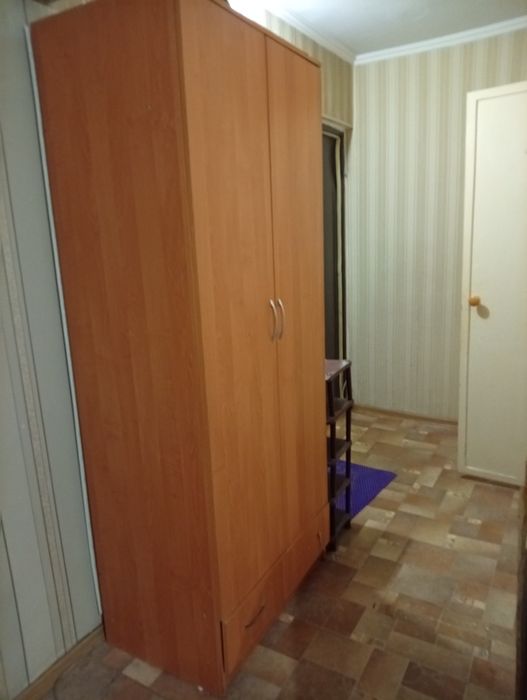 Отдам диван 2 кресла шкаф бесплатно