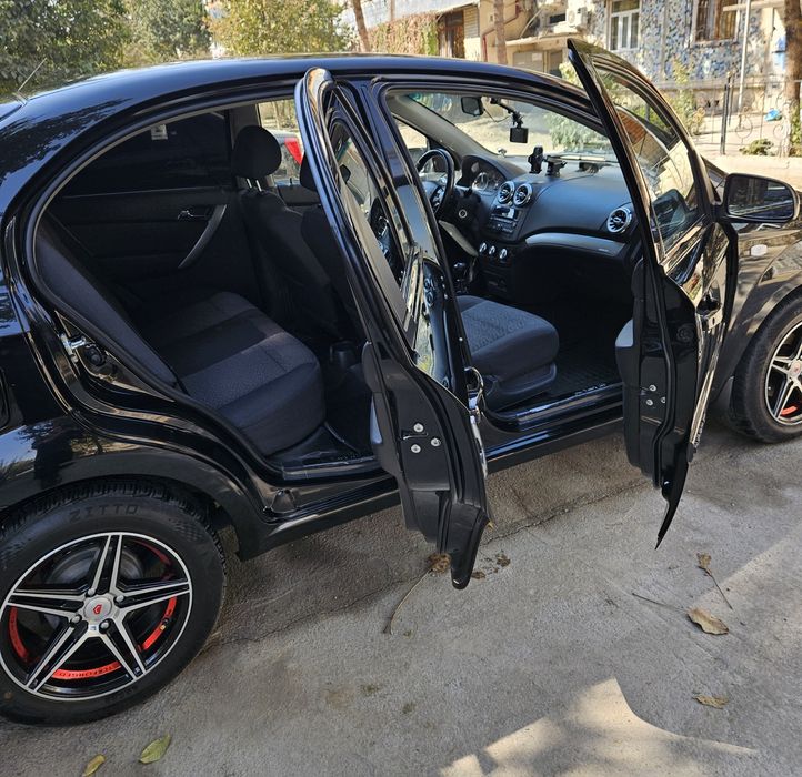 Продаётся Нексия 3 механика