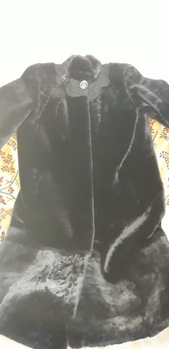 Продам шубу мутоновую