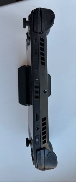 Продам или обменяю игровую приставку ASUS ROG XBOX Ally X