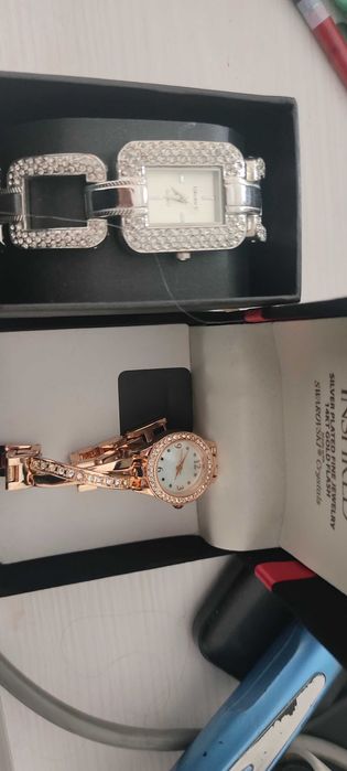 Продам Часы каждый женские