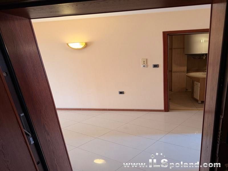 Продава се Многостаен апартамент в Варна, Окръжна болница - 195 кв.м за 1944 €/кв.м - Снимка #20