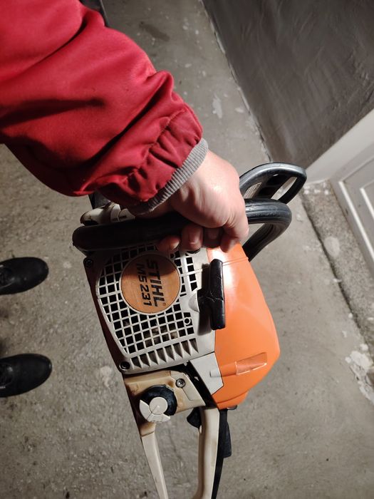 Продавам  машинка за дърва stihl