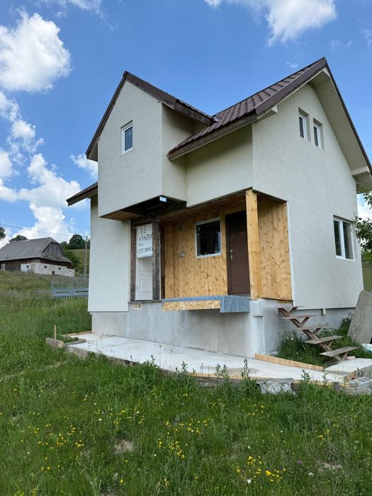 Vând Cabana la Munte