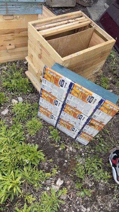 Продавам кошер за пчели