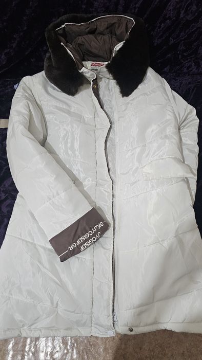 Продам детскую куртку