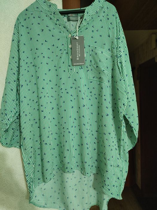 Продам рубашку ,фирма Бродвей.