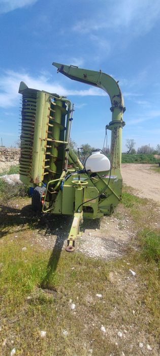 Силажирка CLAAS с подбирач за люцерна + кардан