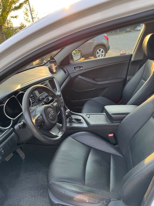 Легковые автомобили Машина kia k5