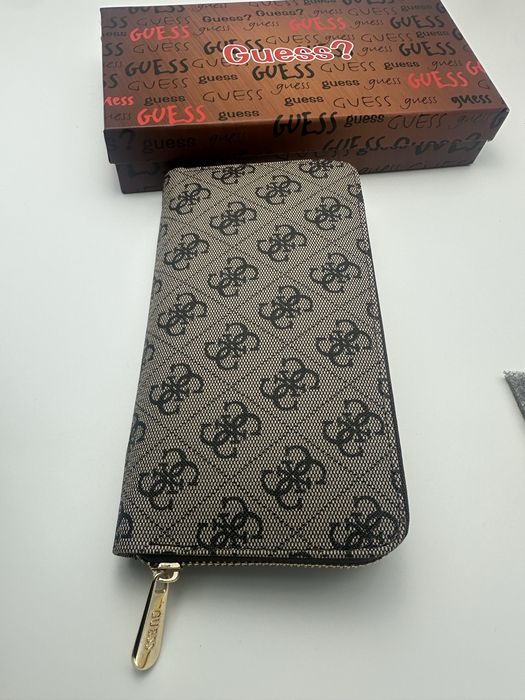 Portofel dama Guess
