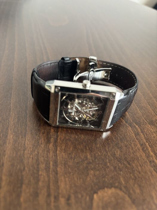 Часовник FESTINA