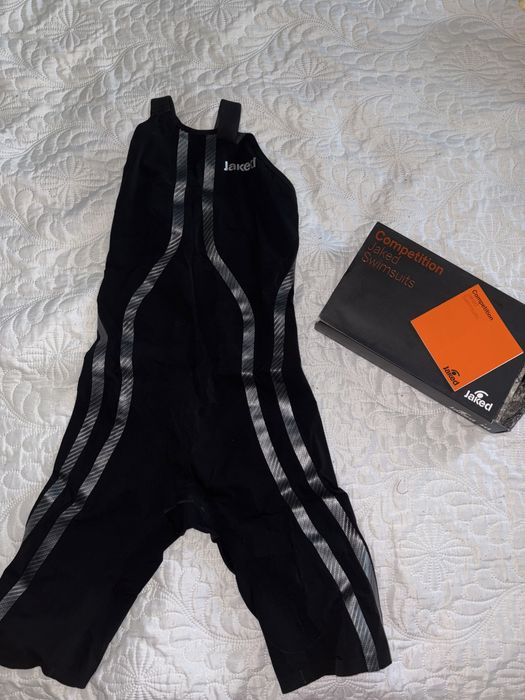 coatum inot de competitie jaked, dama