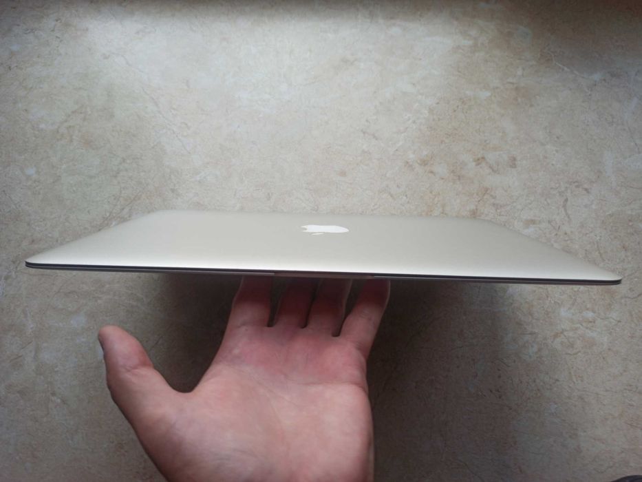 Apple MacBook Air 13 / intel Core i5