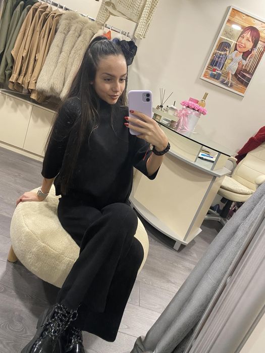 Мек и топъл сет наличен в черно и бордо универсален размер