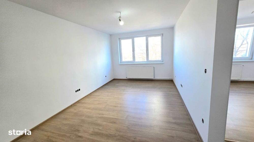 De vânzare Apartament 2 camere Luceafărul Satu Mare