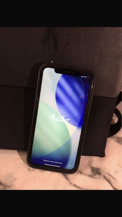 Всем здраствуйте продам айфон 11 128 гб 79% акб