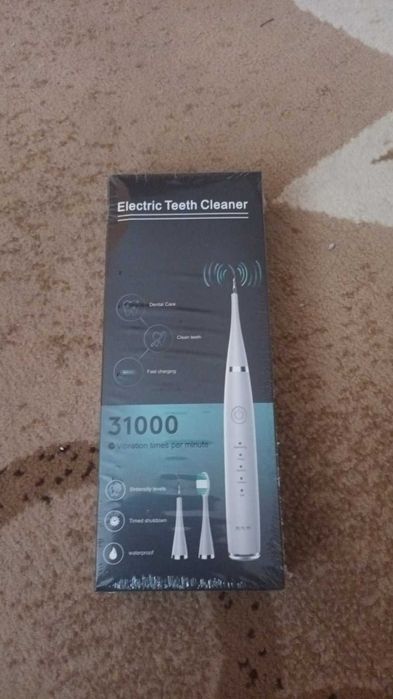 Нови дамски чанти, бански костюми и други