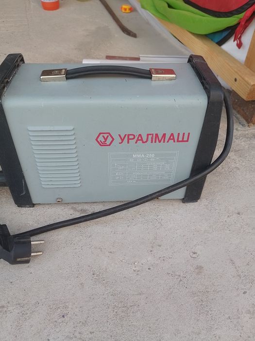 Аппарат сварочный Уралмаш ММА 250