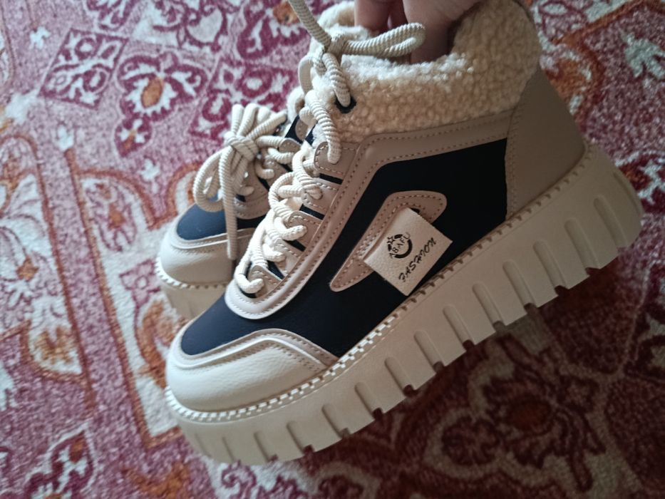 Продам обувь новую !!!