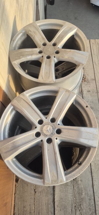 Мерс деска сотилади