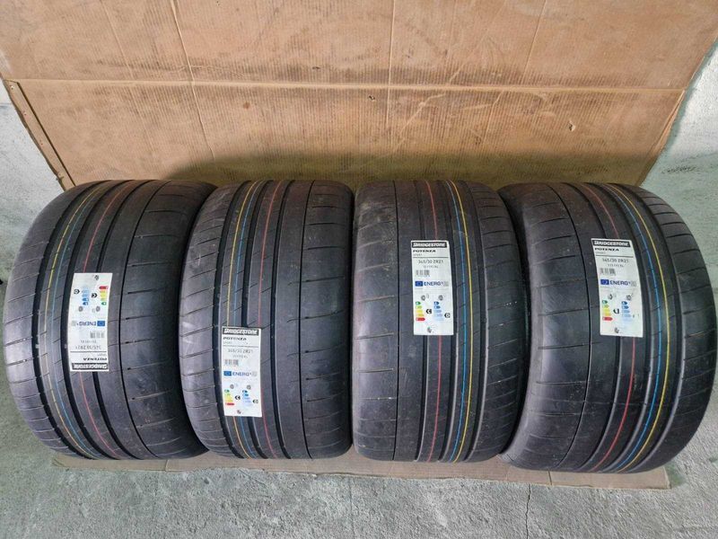 4 Bridgestone R21 345/30
нови летни гуми DOT1624