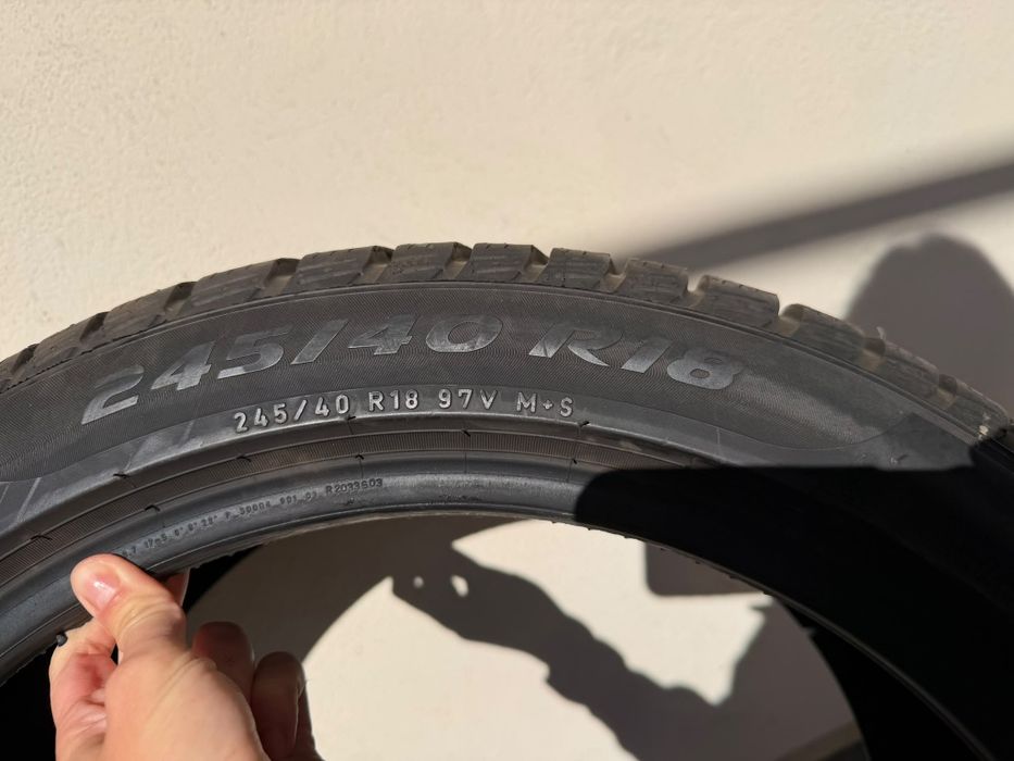 Pirelli iarna 245 40 18