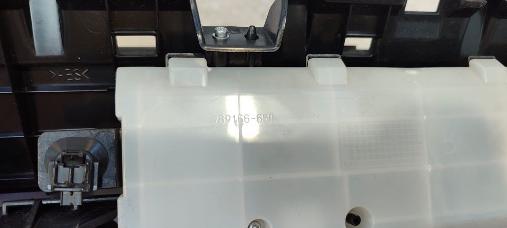 CEASURI BORD / CEAS KILOMETRAJ TOYOTA PRIUS XW30 2015 / 2012–2015 / COD OEM 83800-47D11 (5E2)